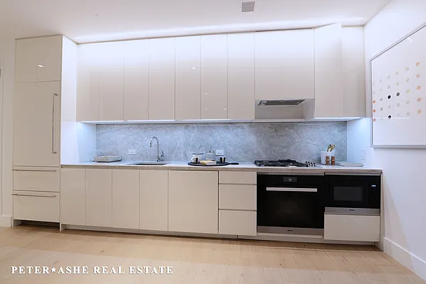 Rented by Peter Ashe | media 42