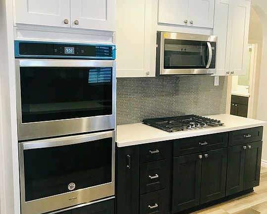 5th image of 304 W Hillcrest Blvd