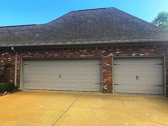 3 Car Garage