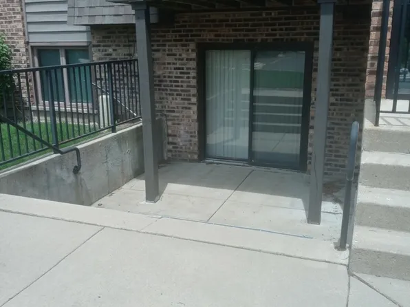 1480 Stonebridge Cir #1-D, Wheaton, IL 60189