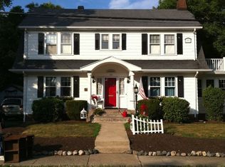 156 Lakeshore Dr, Westwood, MA 02090