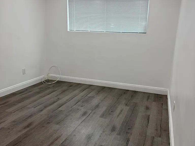 5732 5740 Sepulveda Boulevard 5735 #5739 — Photo 10
