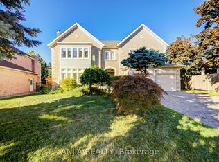 28 Edmund Cres, Richmond Hill, ON L4B2X8