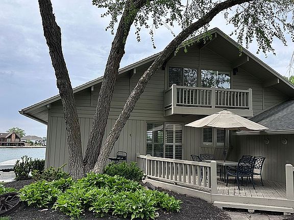 Front side deck 