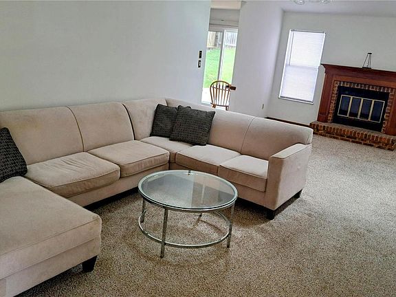 3rd image of 7020 Blue Mountain Dr