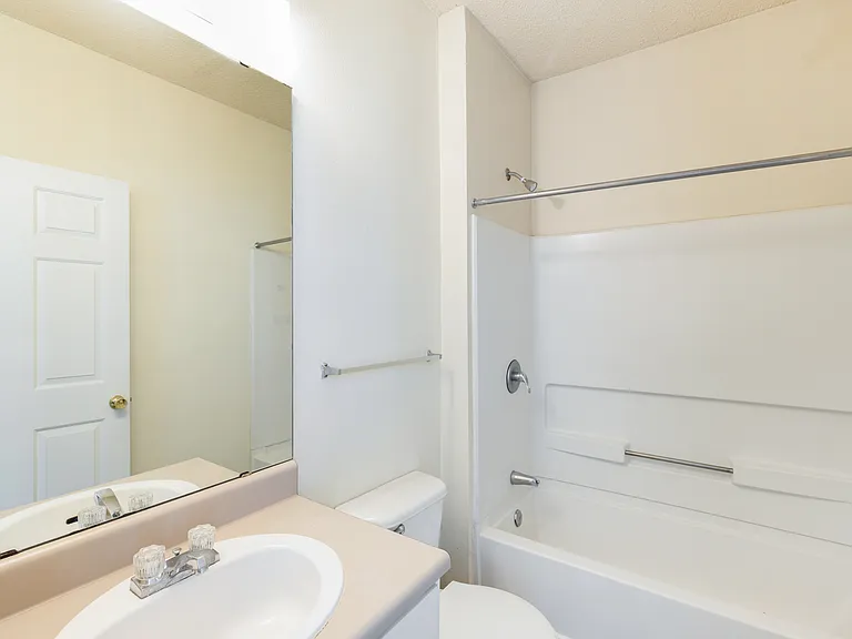 Cape Trails Apartments — Photo 8