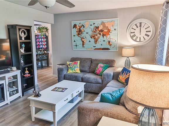5th image of 277 Elm St