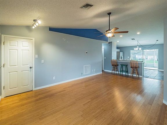 5th image of 3900 W Cardinal Pine Dr
