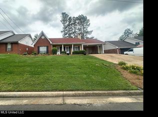 713 Hawthorn Green Dr, Ridgeland, MS 39157