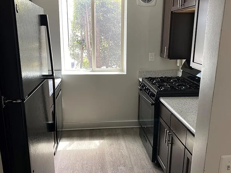 3421 Glen Carlyn Dr — Photo 3