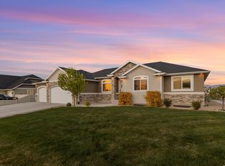413 S Roadster Ln, Grantsville, UT 84029