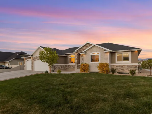413 S Roadster Ln, Grantsville, UT 84029
