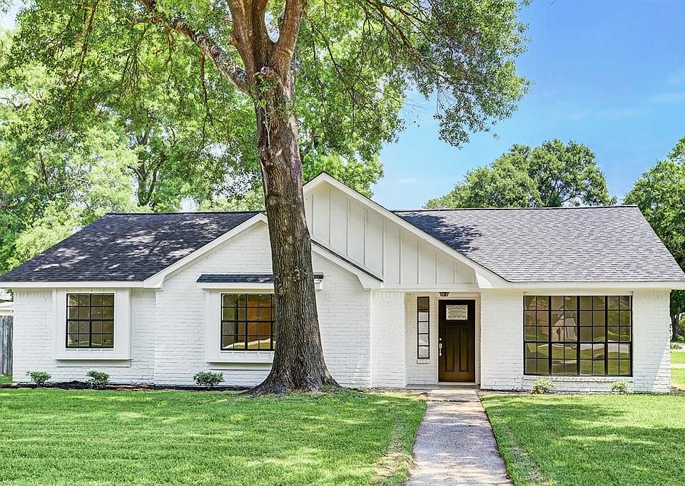1st image of 21802 Forest Vista Dr