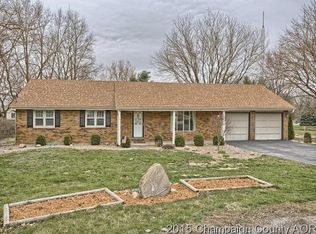 701 Sunset Dr, Mahomet, IL 61853