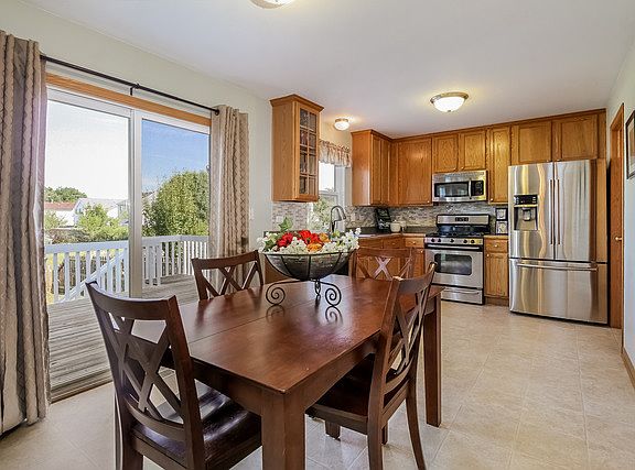 4th image of 254 E Camden Ln