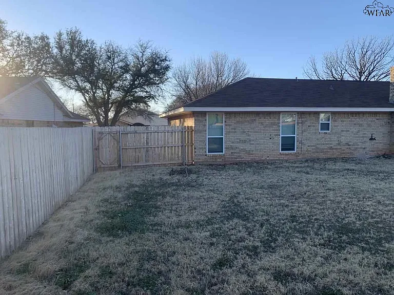 5519 Briargrove Dr — Photo 23