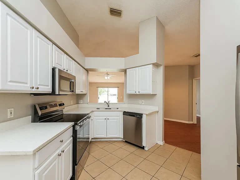 13331 Prestwick Dr — Photo 7