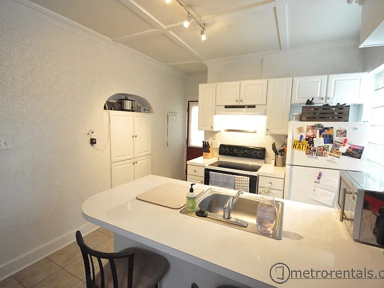 514 S 3rd Ave — Photo 2