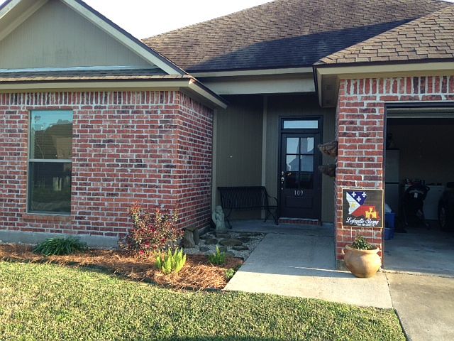 1st image of 109 Zenda St