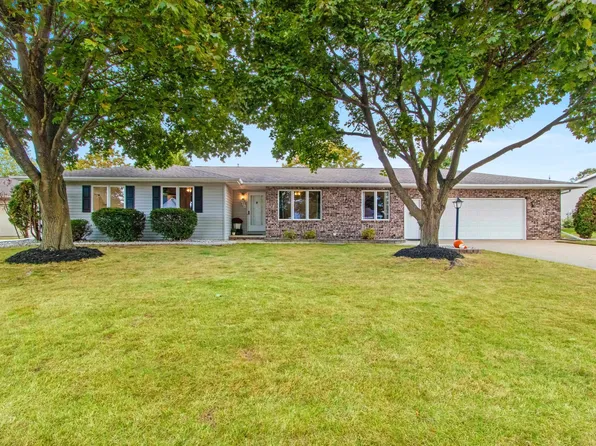 486 Dewey Decker Dr, Green Bay, WI 54313