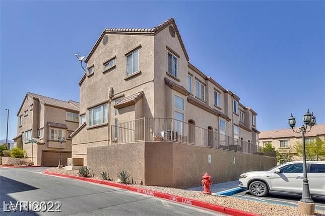 1st image of 1424 Sindelar Ct