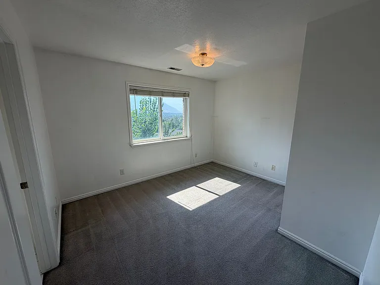 479 S Palisade Dr — Photo 38