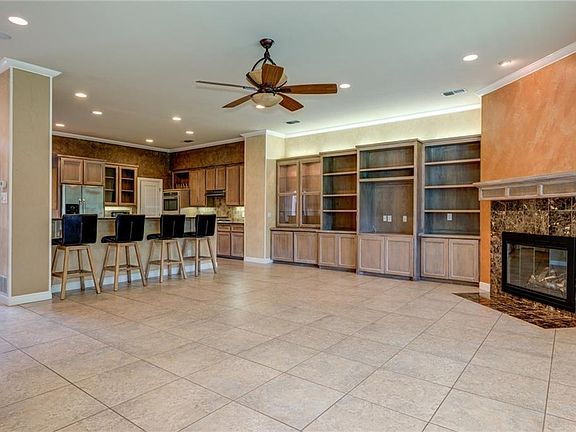 3rd image of 3617 Clubgate Dr