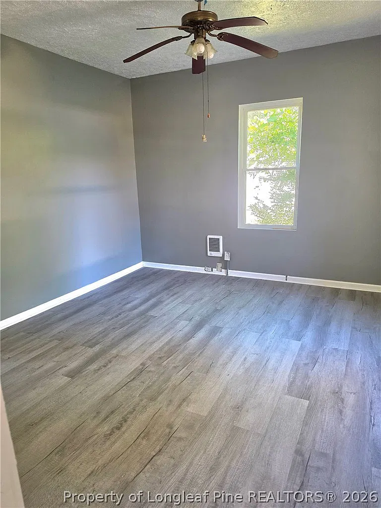 2 bed, 1.0 bath, 796 sqft, $900 — Photo 4