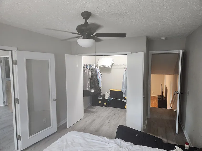 656 W Highland Ave — Photo 13