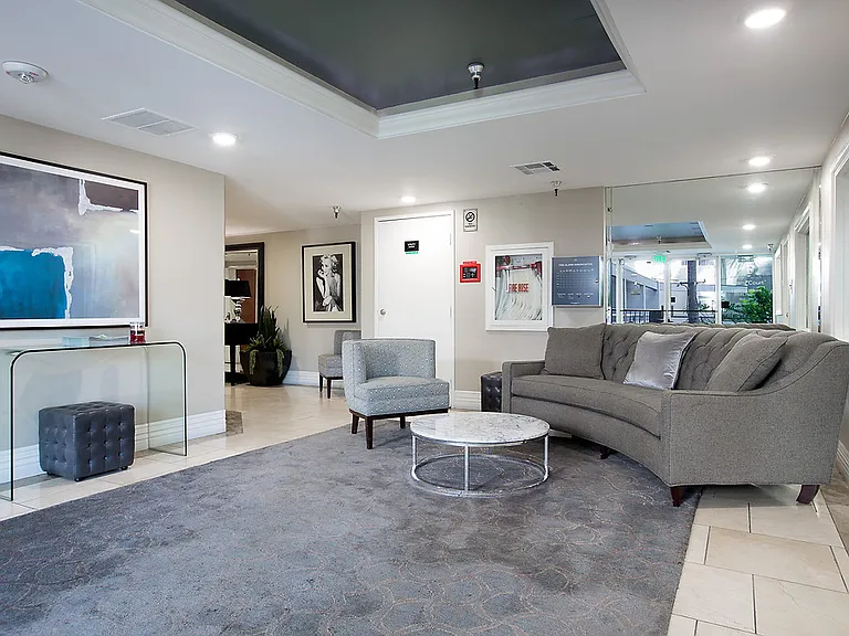 Tiffany Court — Photo 19