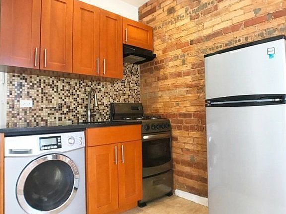 3rd image of 105 W 138th St APT 2D