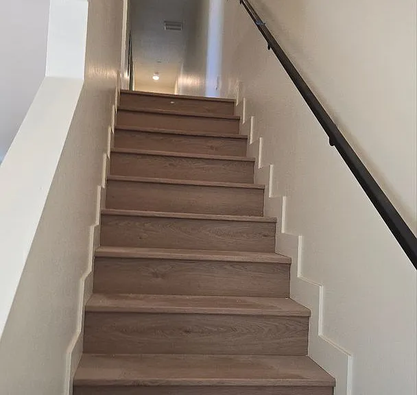 33(835E) — Photo 18