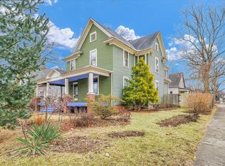 707 W White St, Champaign, IL 61820