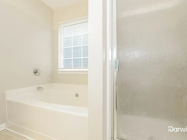 4639 Ravenwood Loop — Photo 10