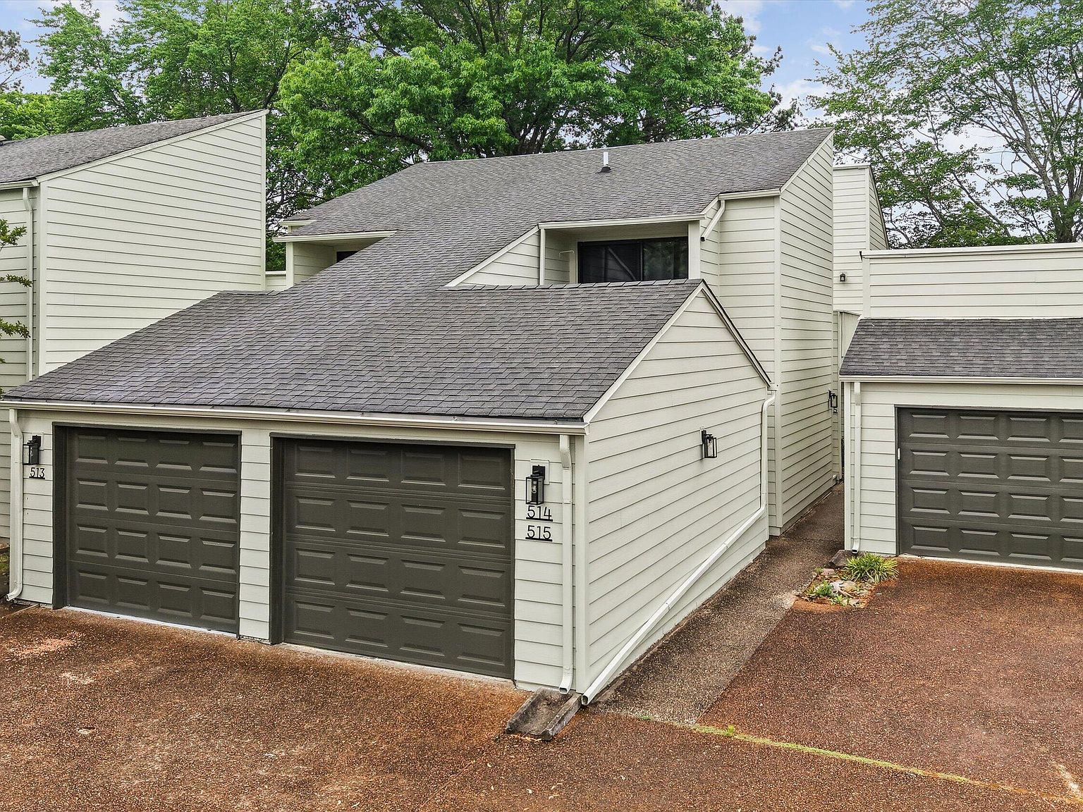 514 Lost Tree Ln