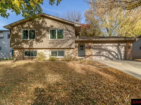 524 Linda Dr, Eagle Lake, MN 56024