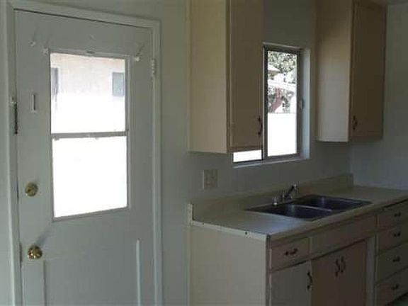 3rd image of 223 S Olive St