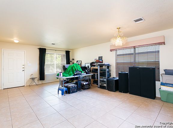 3rd image of 7735 Eastbrook Farm