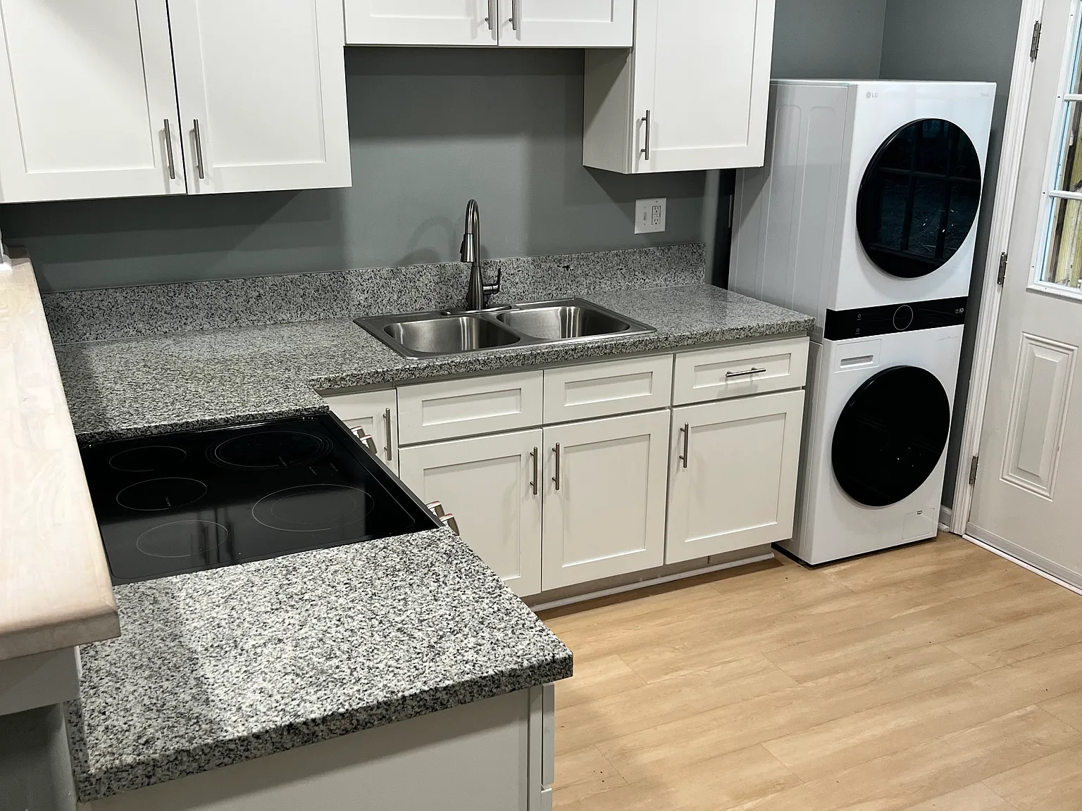 2 bed, 800 sqft, $1,500 — Photo 1