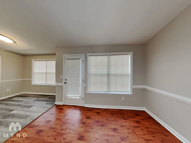 10576 Sourwood Ct — Photo 3