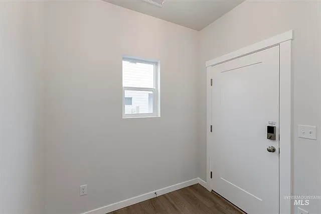 2204 S Border Way — Photo 12