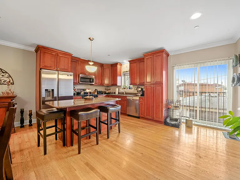 3930 Wehrman Ave — Photo 8
