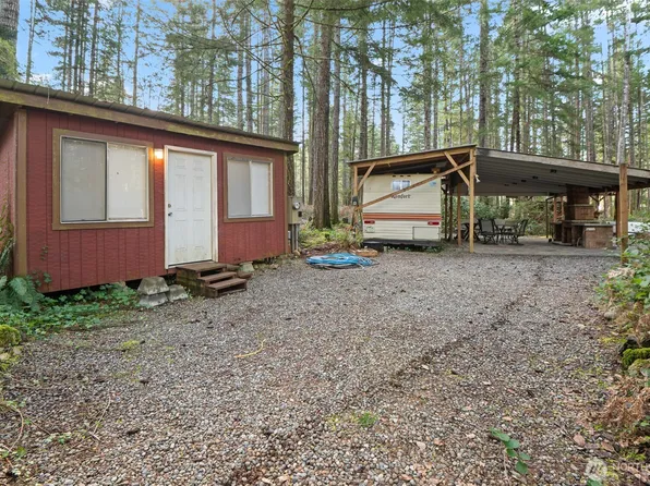 31 N Brook Lane, Hoodsport, WA 98548