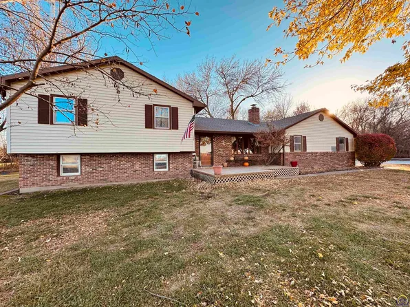 1033 Road 220, Emporia, KS 66801