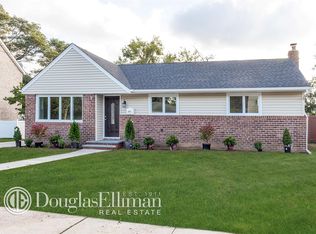 50 Brixton Rd S, West Hempstead, NY 11552