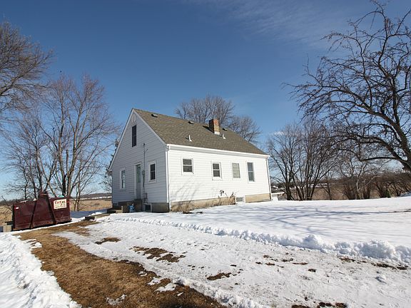 3rd image of 21875 Country Hills Dr