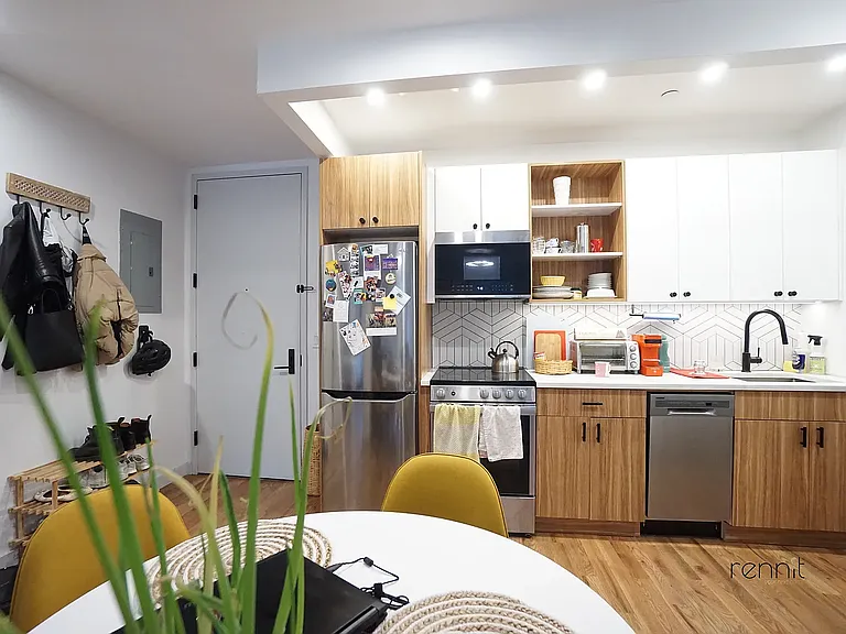 774 Lexington Ave #1B — Photo 6