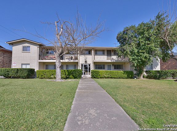 2nd image of 217 W Silver Sands Dr APT 1