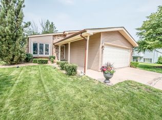 4 Wedgewood Rd, Matteson, IL 60443