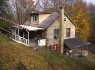 45 Pontiac Rd, Wellsburg, WV 26070